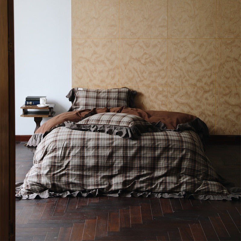 Vintage Plaid Ruffle Bedding Set / 4 Colors