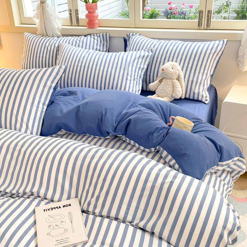 Striped Bedding Set / Lavender