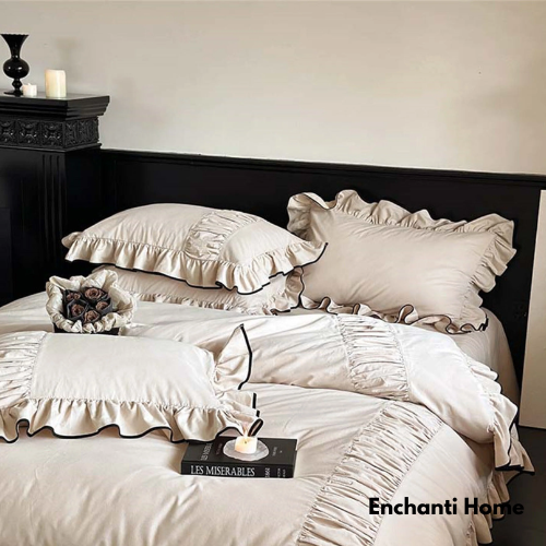 Ruffle Bedding Set / Beige & Black