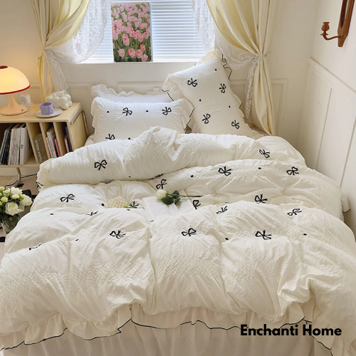 Floral Embroidered Ruffle Bedding Set / Roses