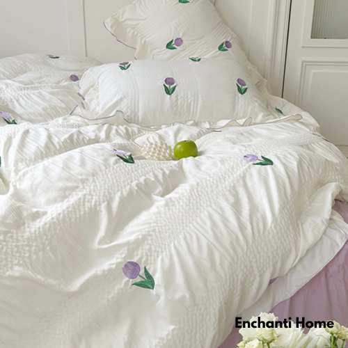 Floral Embroidered Ruffle Bedding Set / Roses