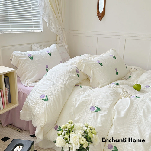 Floral Embroidered Ruffle Bedding Set / Roses