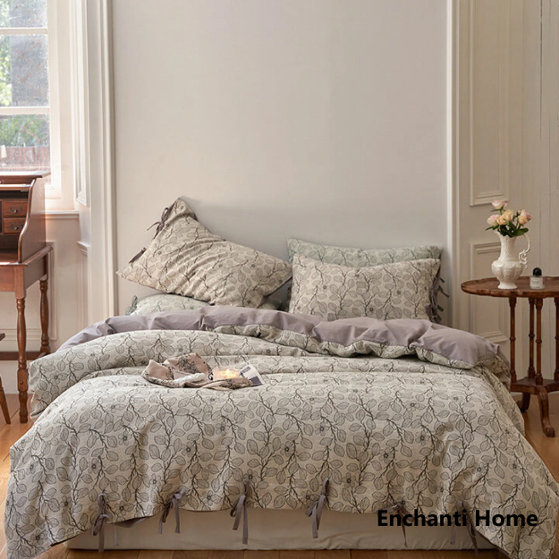 Mother Earth Floral Bedding Set / Multicolors Buttoned