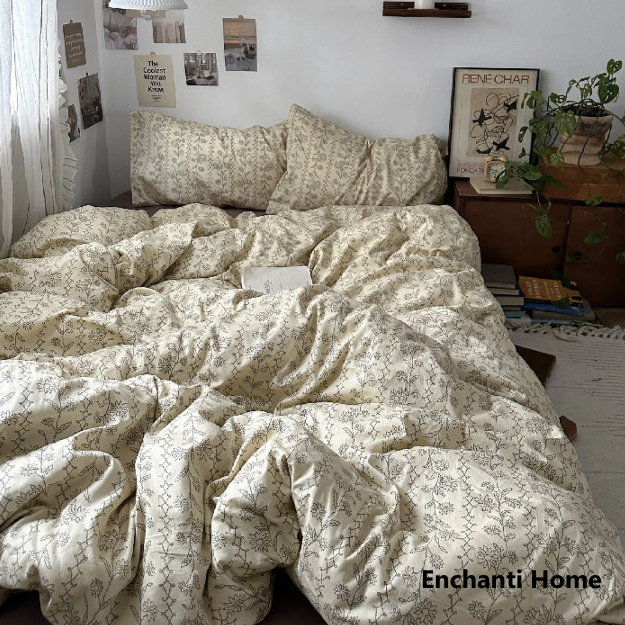 Moody Vintage Floral Bedding Set / Brown Yellow