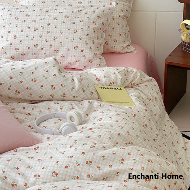 Blooming Floral Bedding Set / Multicolors