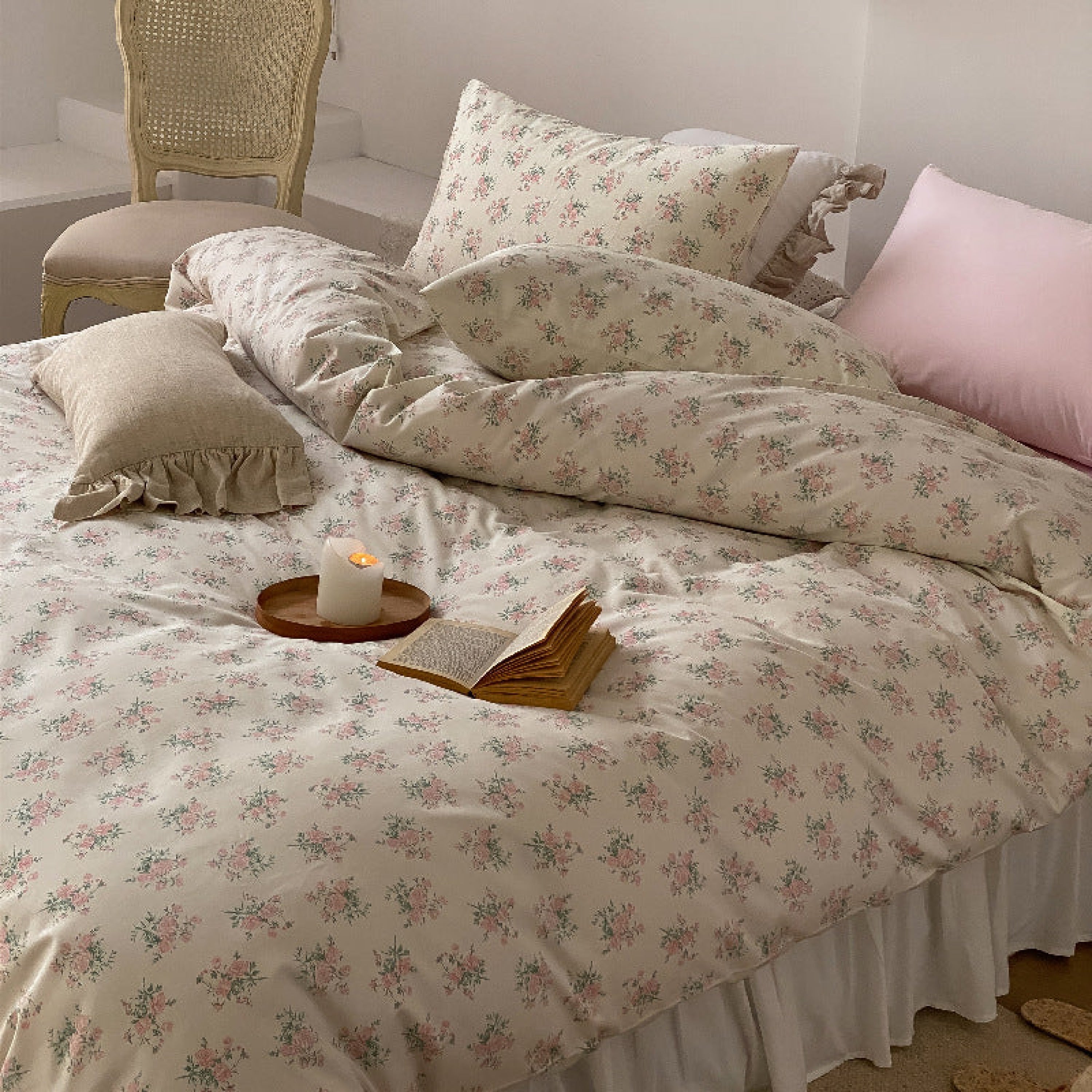 Blossom Floral Bedding Set / Multicolors