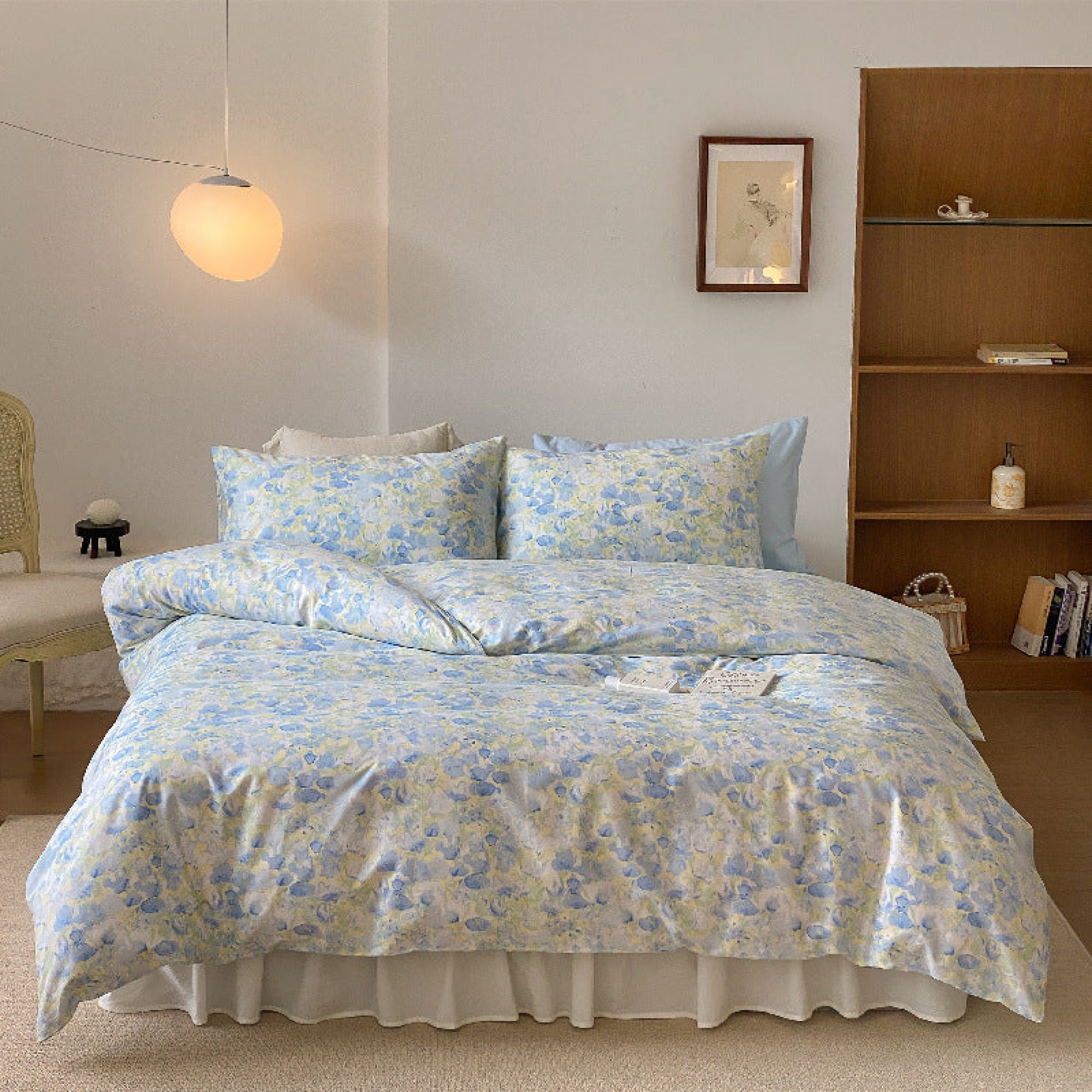 Blossom Floral Bedding Set / Multicolors