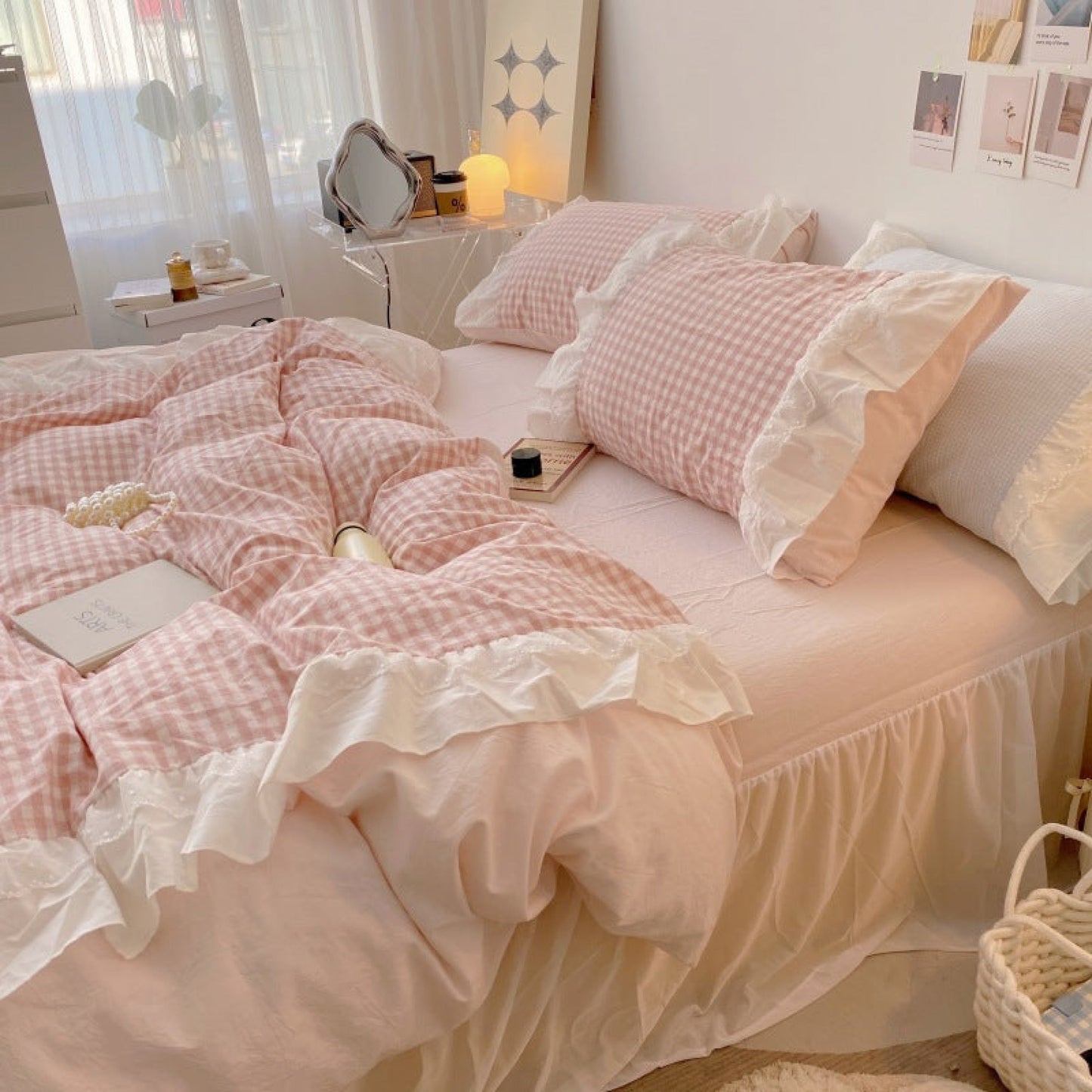 Candy Lace Ruffle Gingham Bedding Set / Pink