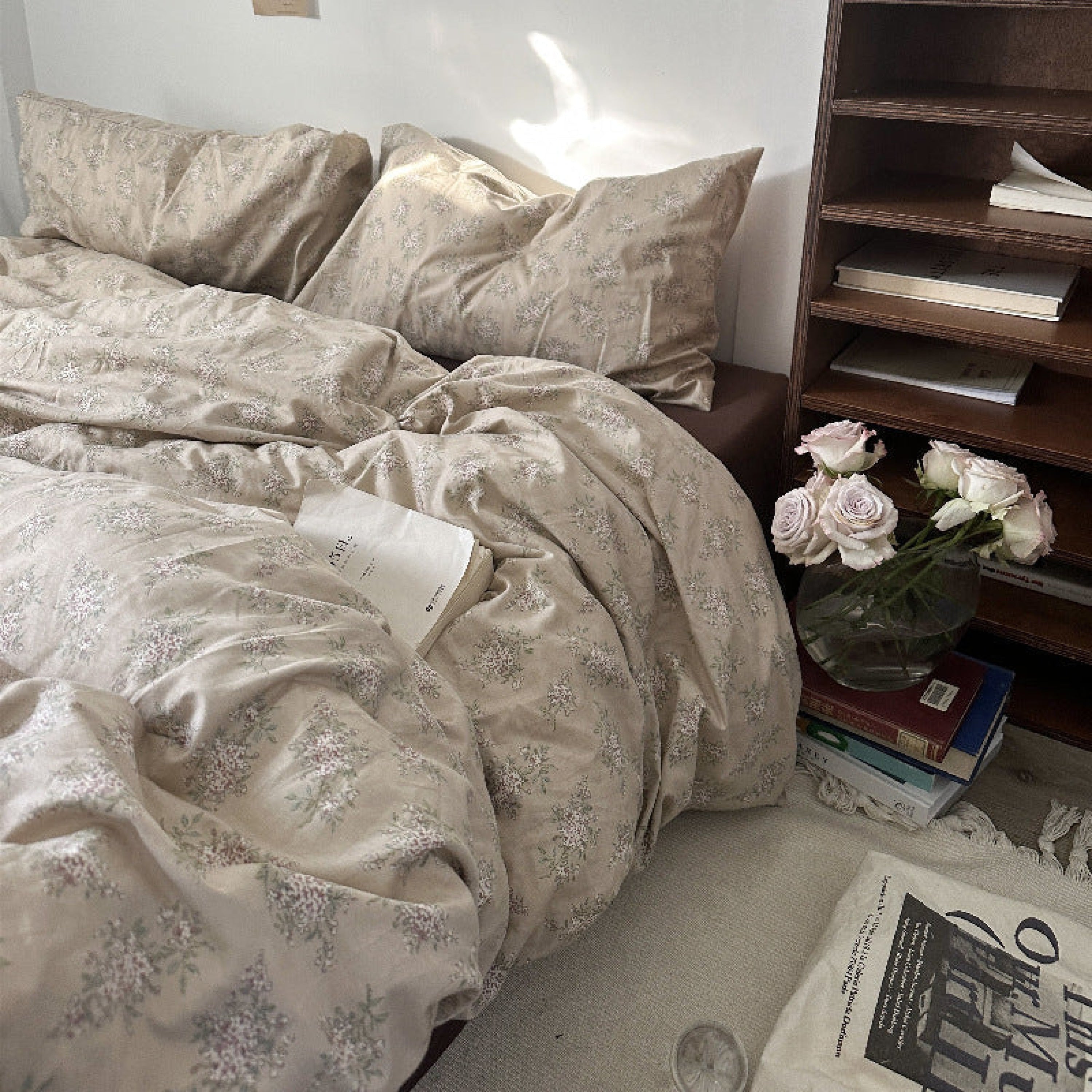Vintage Bloom Ruffle Bedding Set / Cocoa