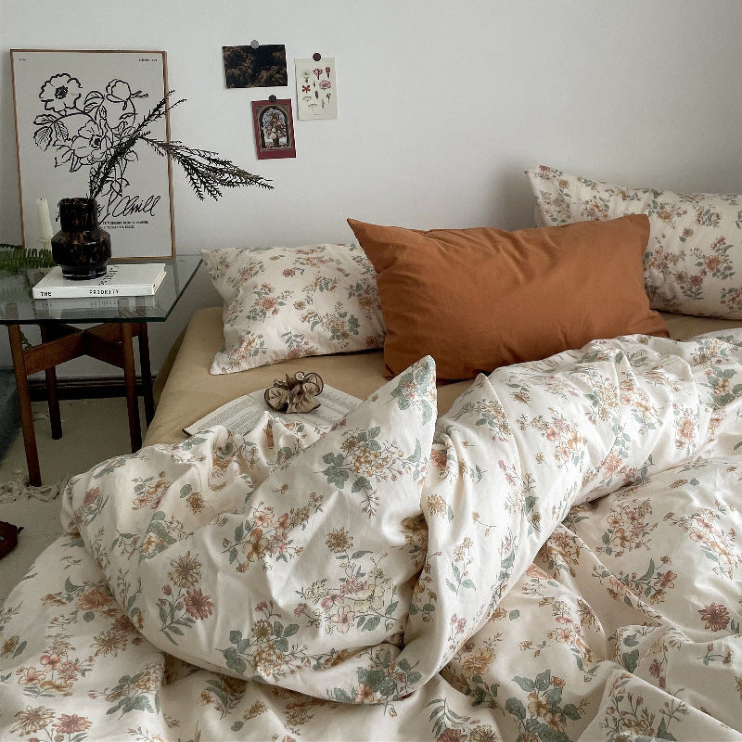 Vintage Bloom Ruffle Bedding Set / Cocoa