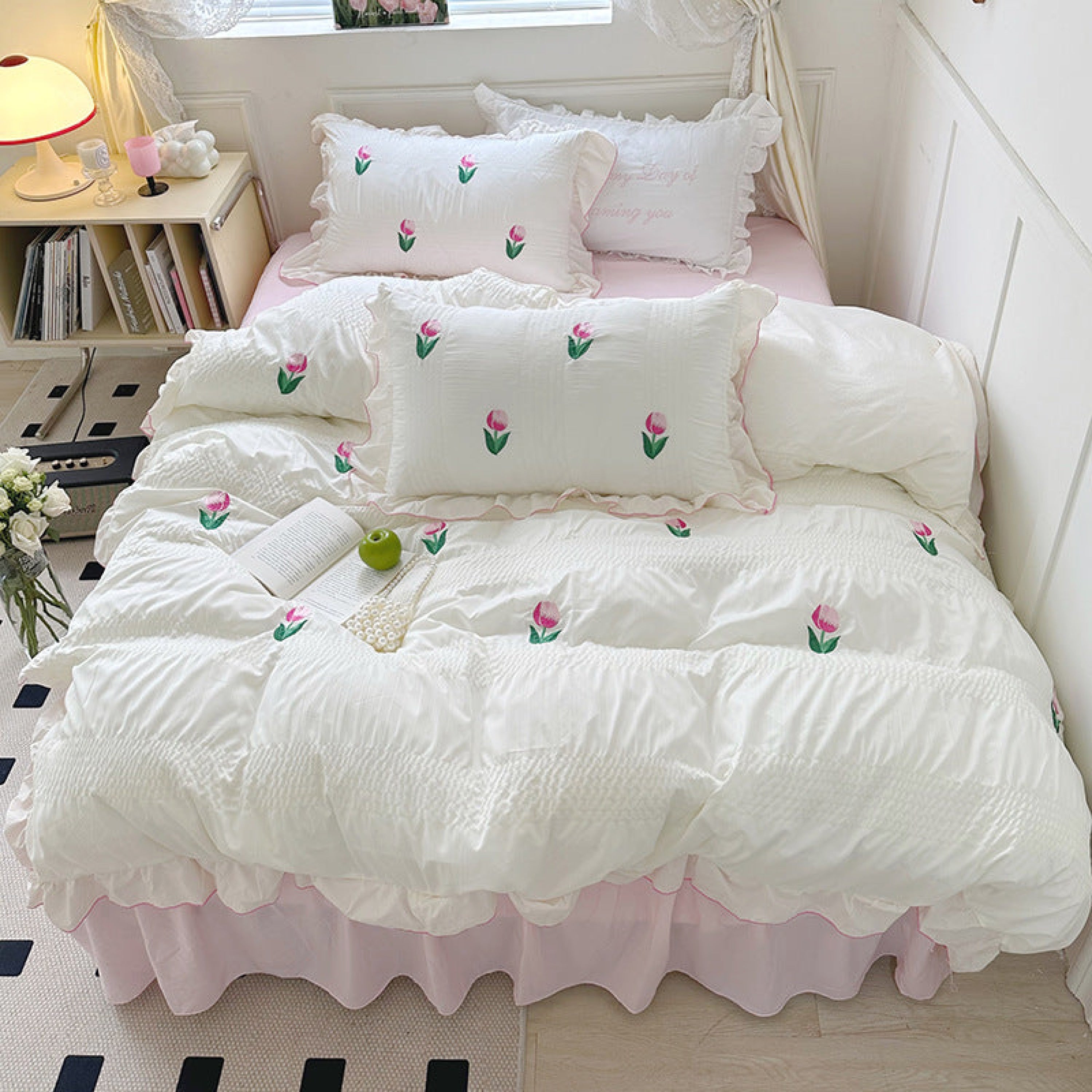 Embroidered Ruffle Bedding Set / Ribbon