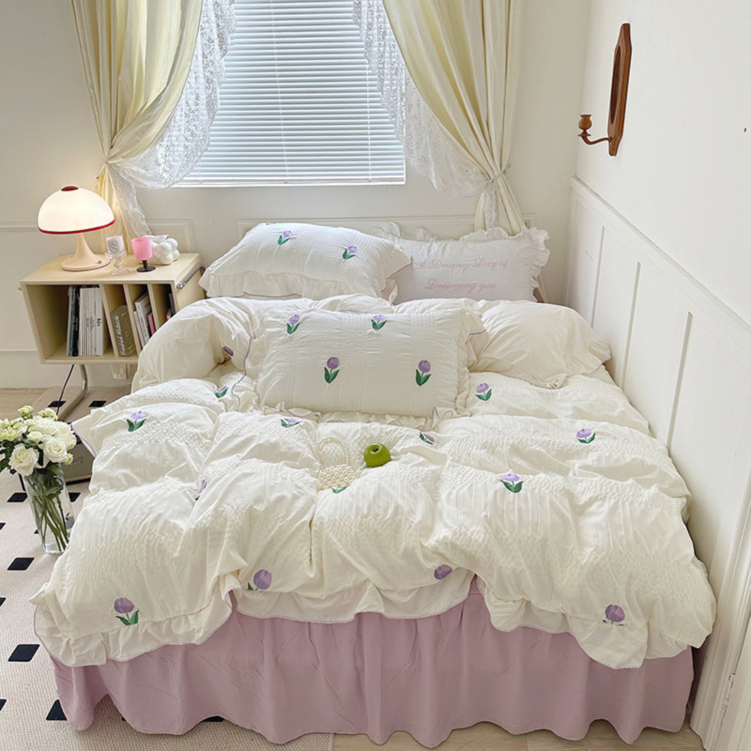 Embroidered Ruffle Bedding Set / Ribbon