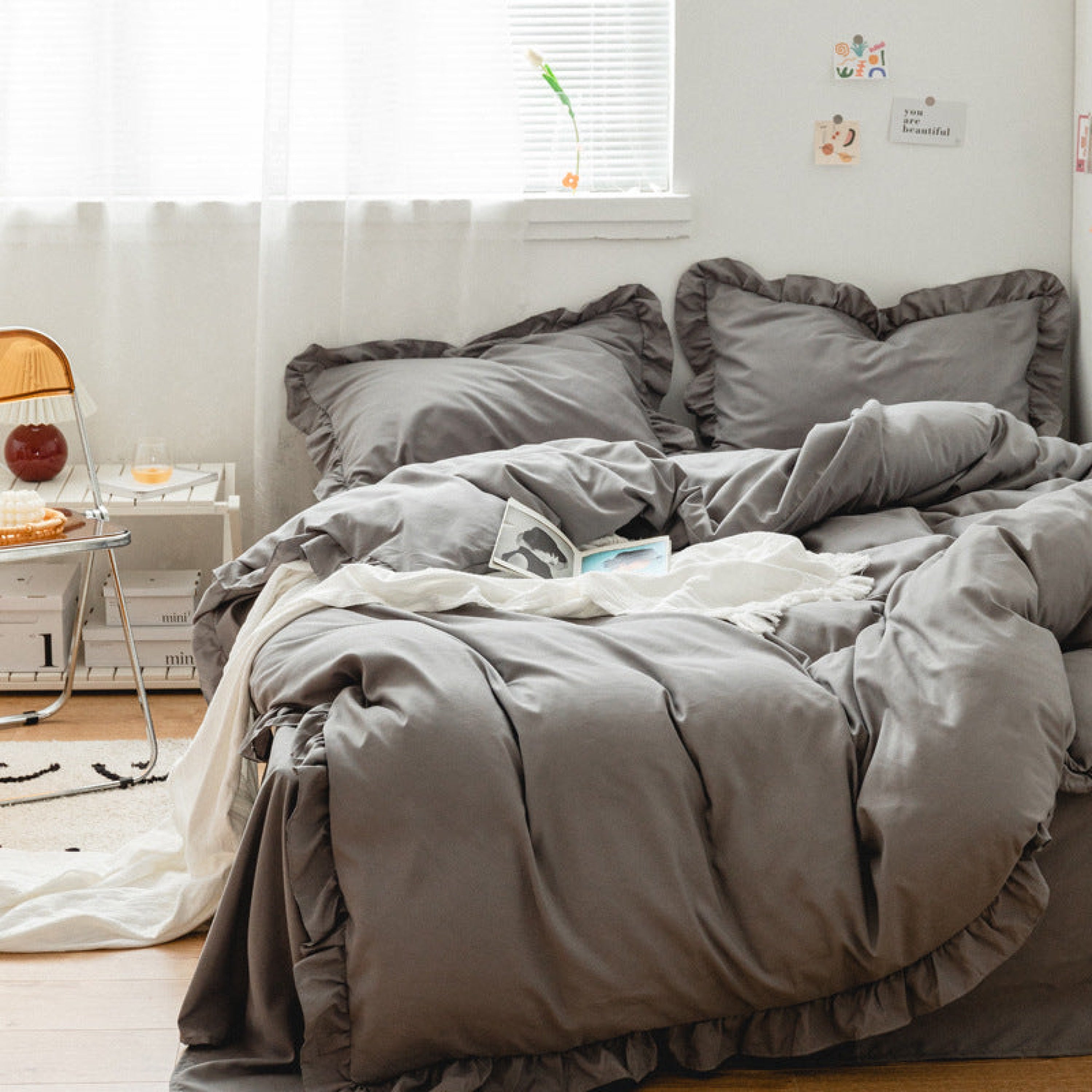 Soft Ruffle Bedding Set / Earth Tones