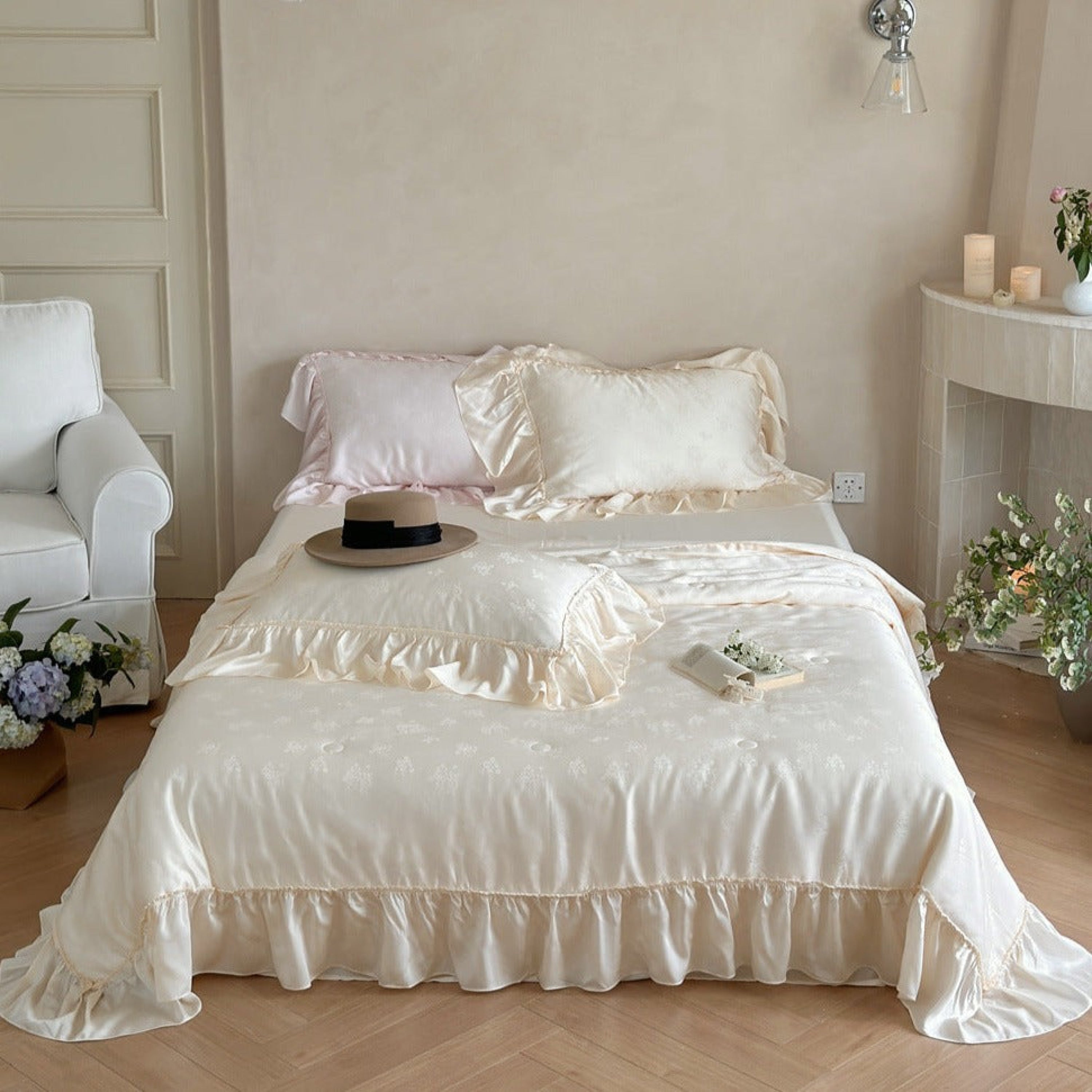 Floral Jacquard Tencel Blanket Set / Pink & White