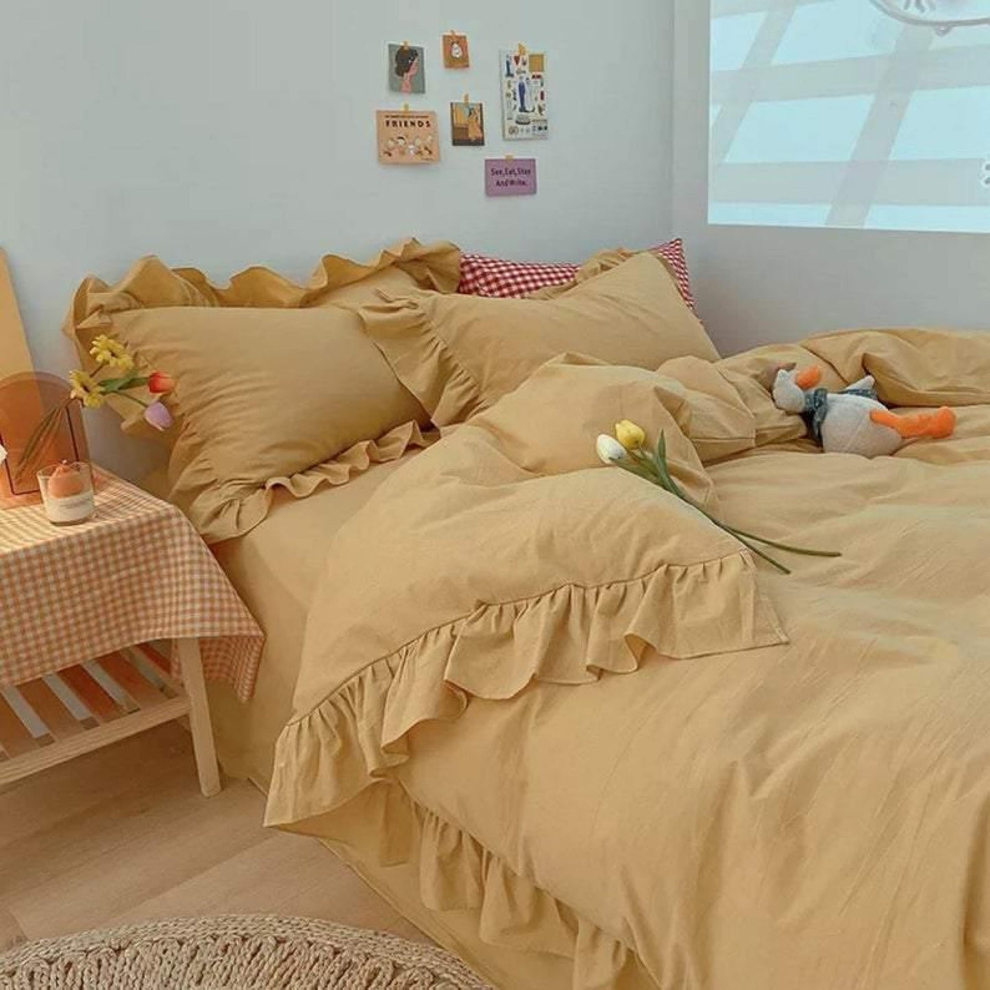 Modern Ruffle Bedding Set / Multicolors