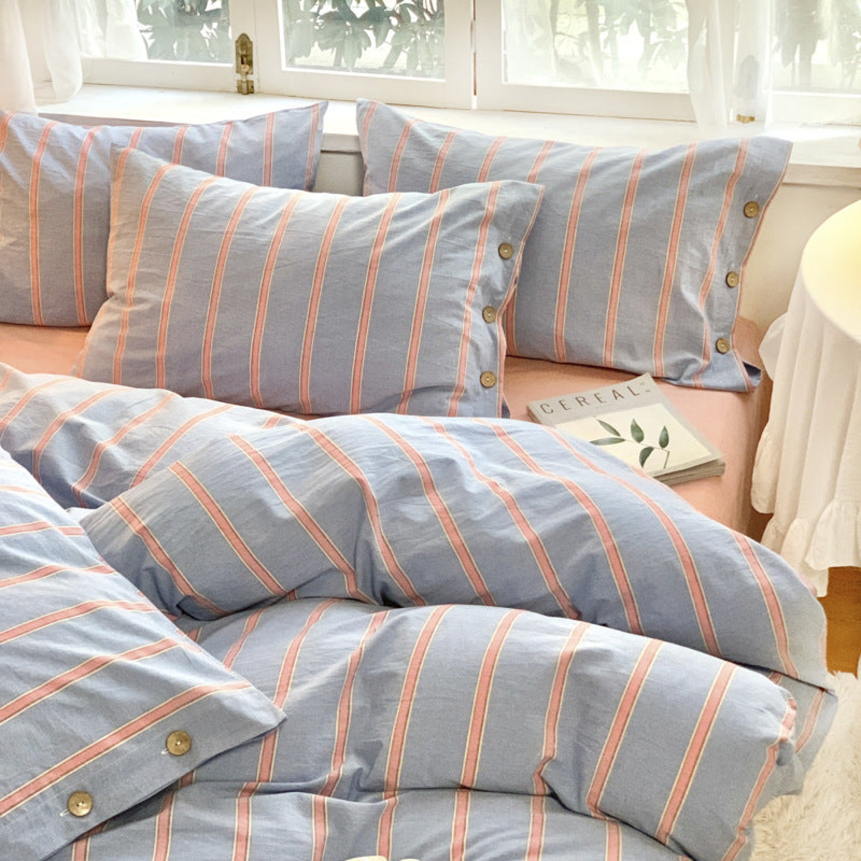 Striped Buttoned Bedding Set / Multicolors