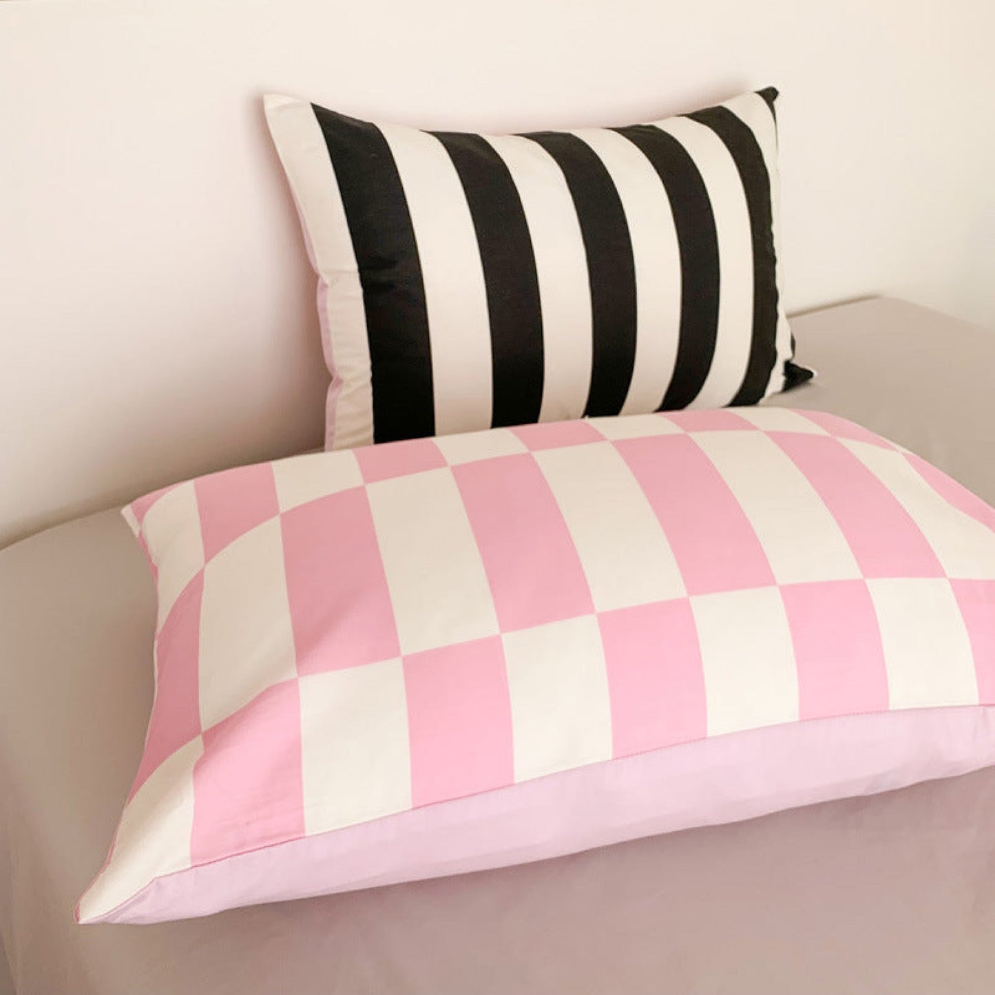 Pastel Wavy Striped Pillowcase Set / Retro Style