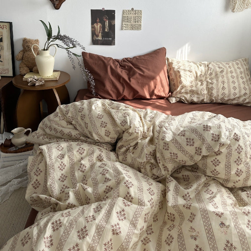 Vintage Inspired Dark Floral Bedding Bundle