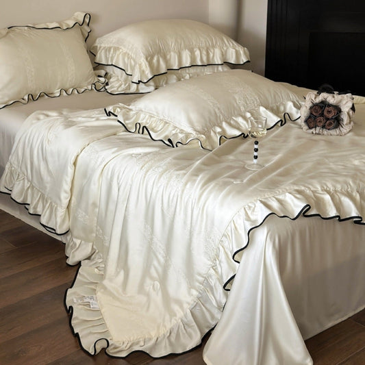 Silky Ruffle Blanket Comforter Set / White