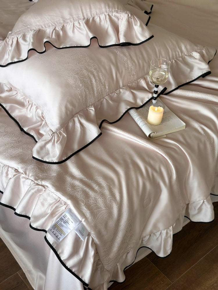 Silky Ruffle Blanket Comforter Set / White