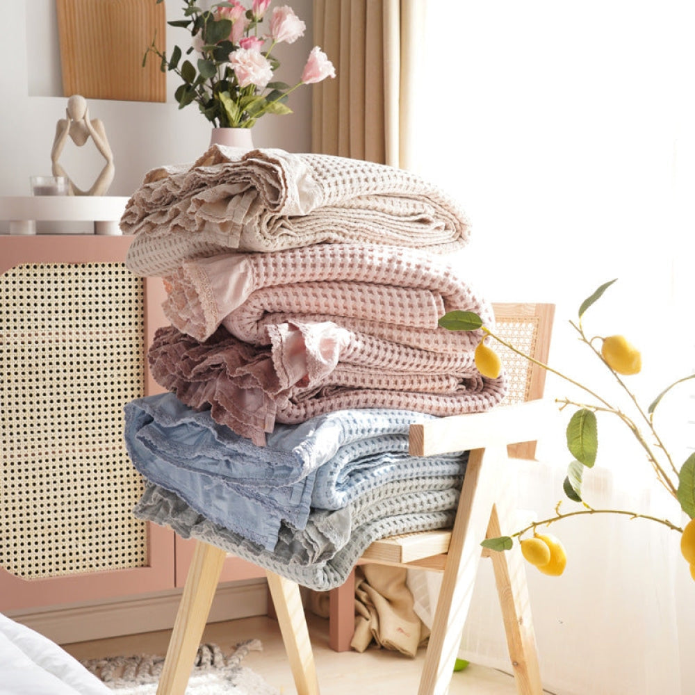 Textured Ruffle Cotton Blanket / Beige