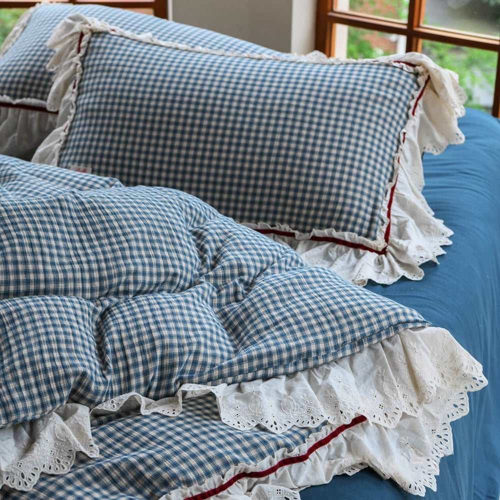 Stripe Ruffle Lace Bedding Set / Neutral Gray