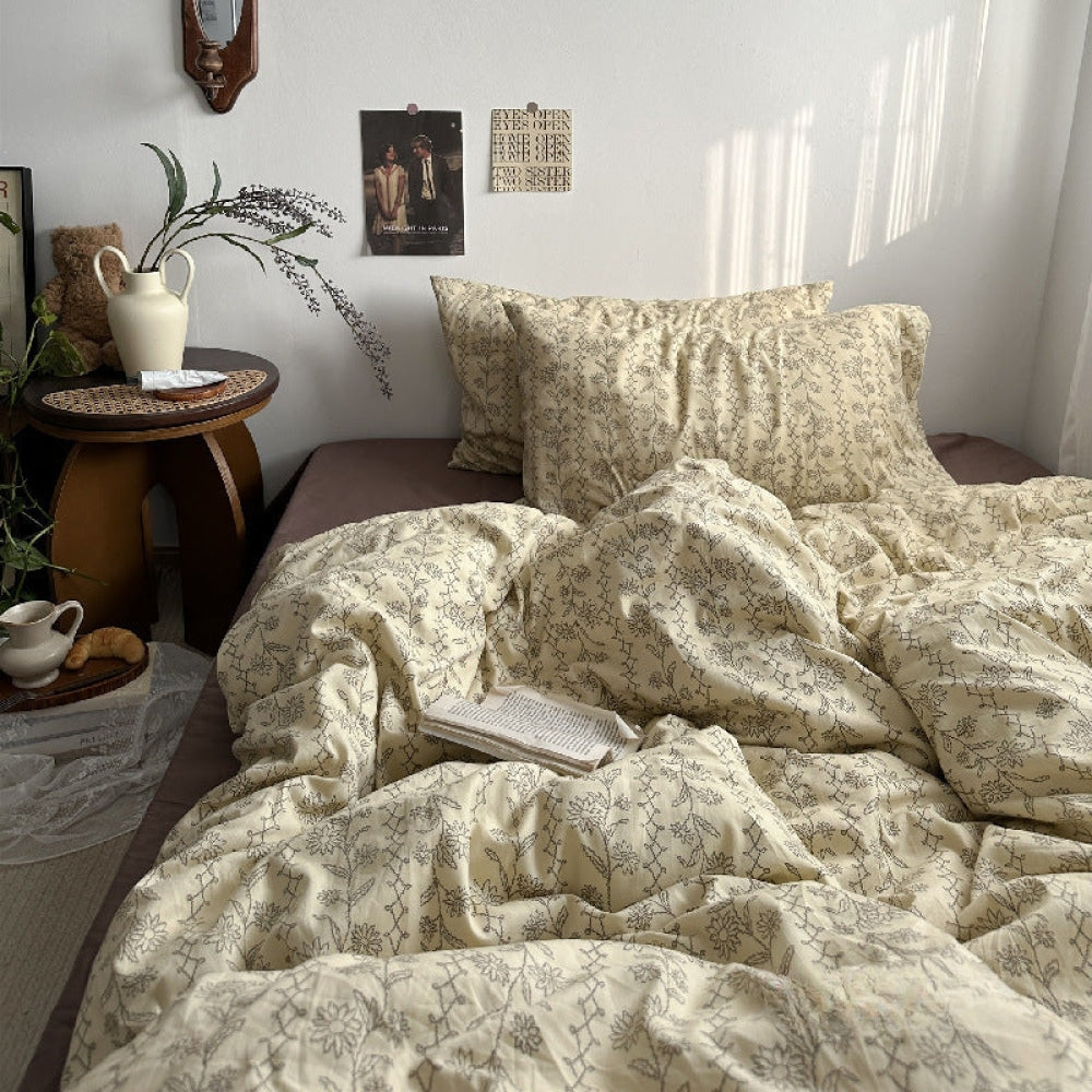 Vintage Inspired Dark Floral Bedding Bundle