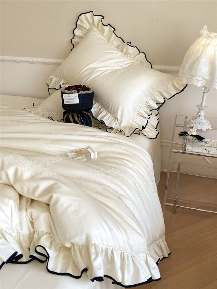 Silky Ruffle Bedding Set / Ivory White