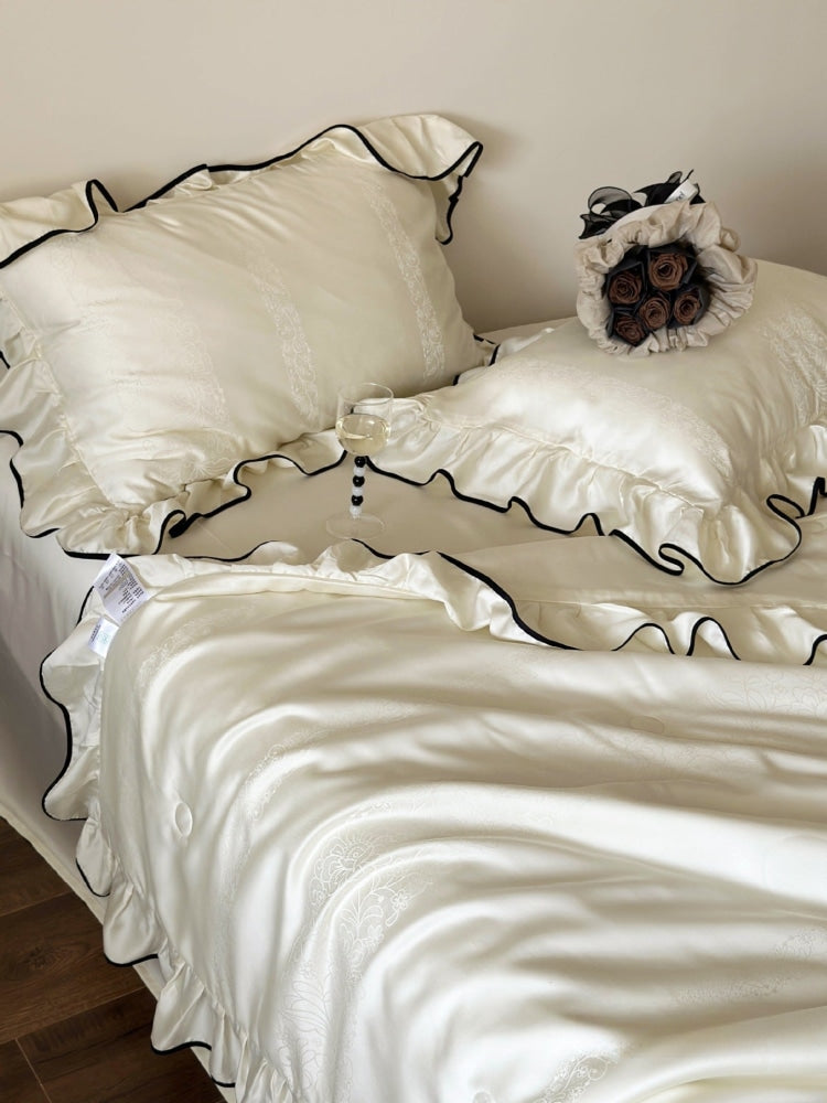 Silky Ruffle Blanket Comforter Set / White