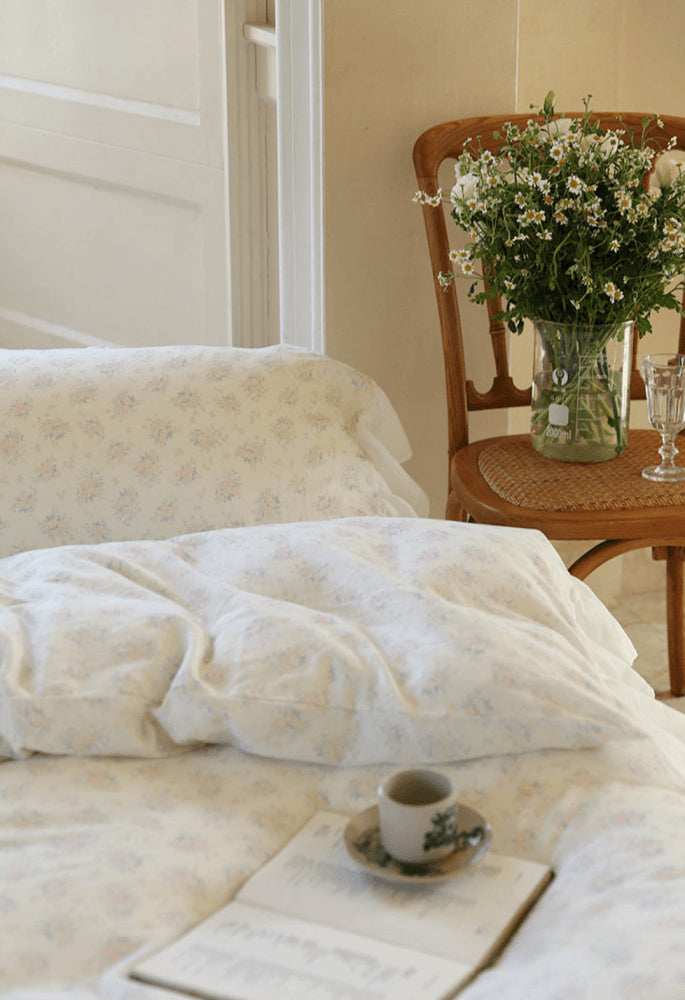 Soft Floral Ruffle Lace Bedding Bundle