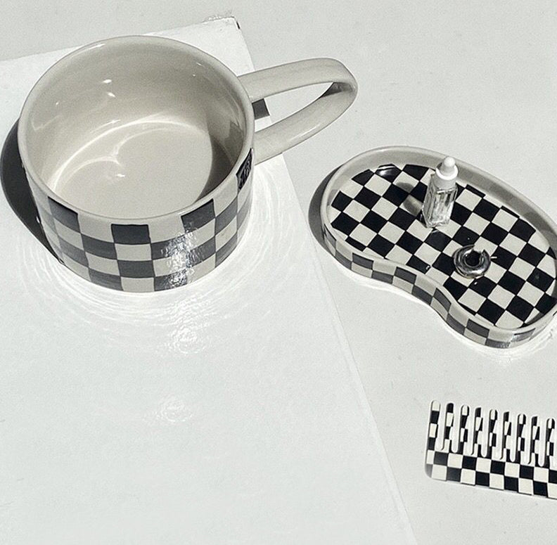 Checkerboard Lattice Tray