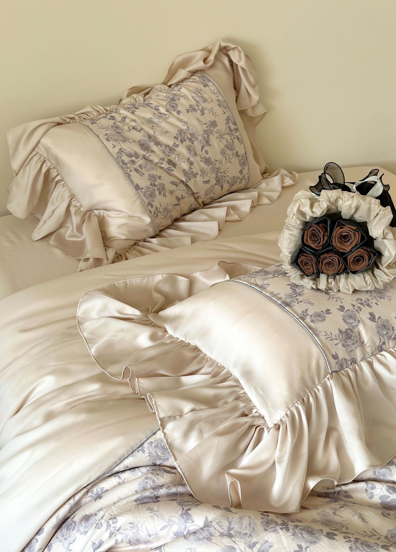 Silky Champagne Ruffle Floral Bedding Set / Blue