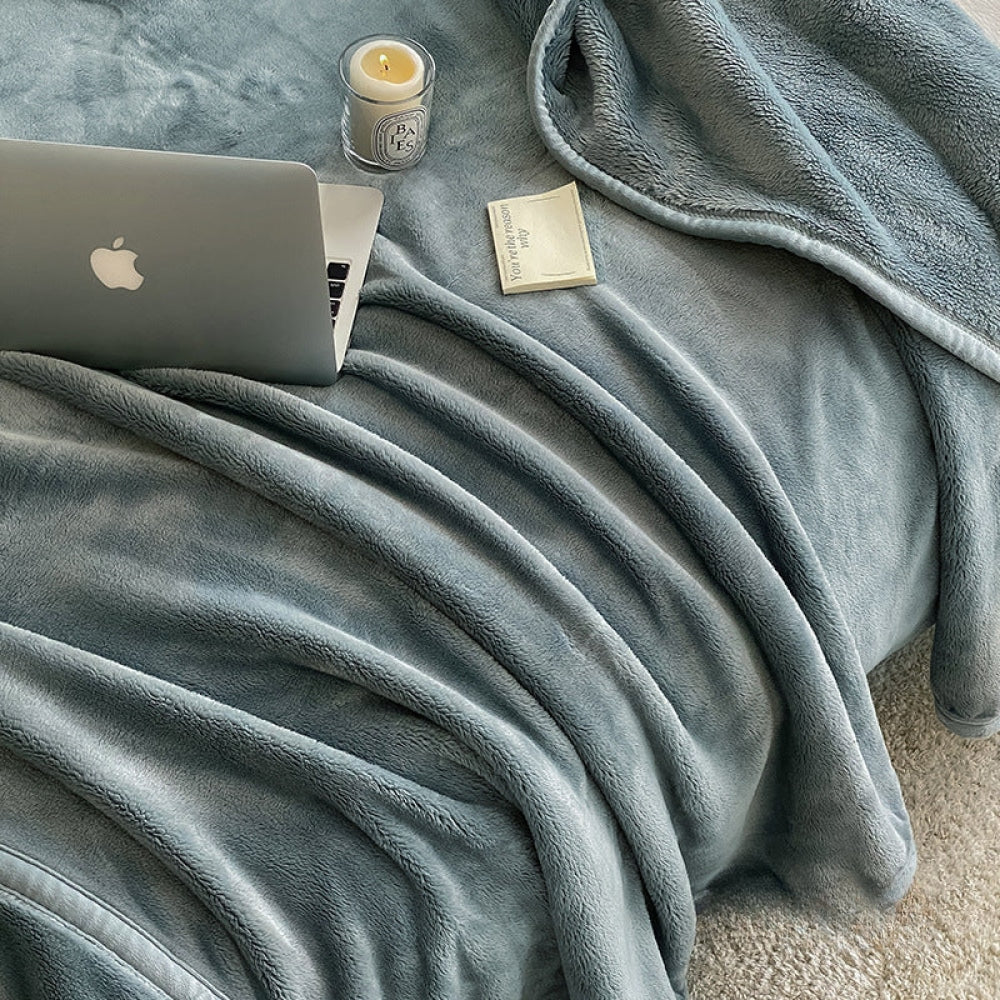 Warm Tone Lush Fleece Blanket / Blue