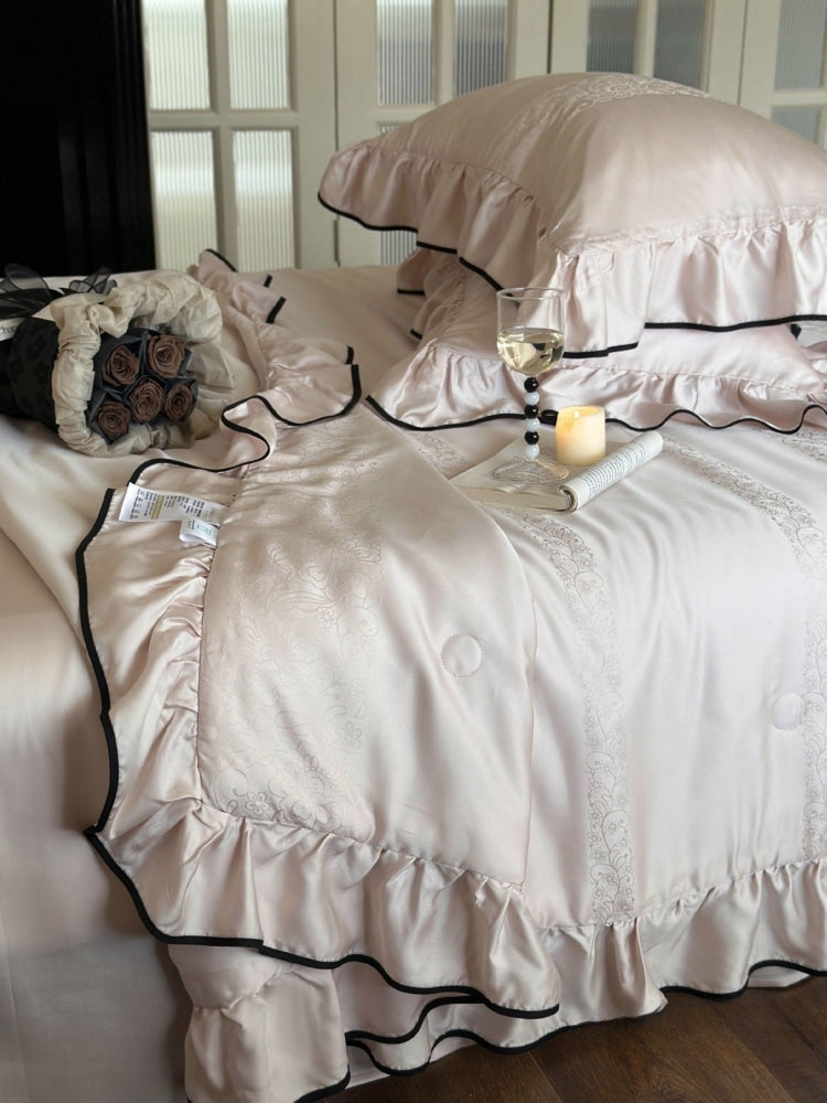 Silky Ruffle Blanket Comforter Set / White