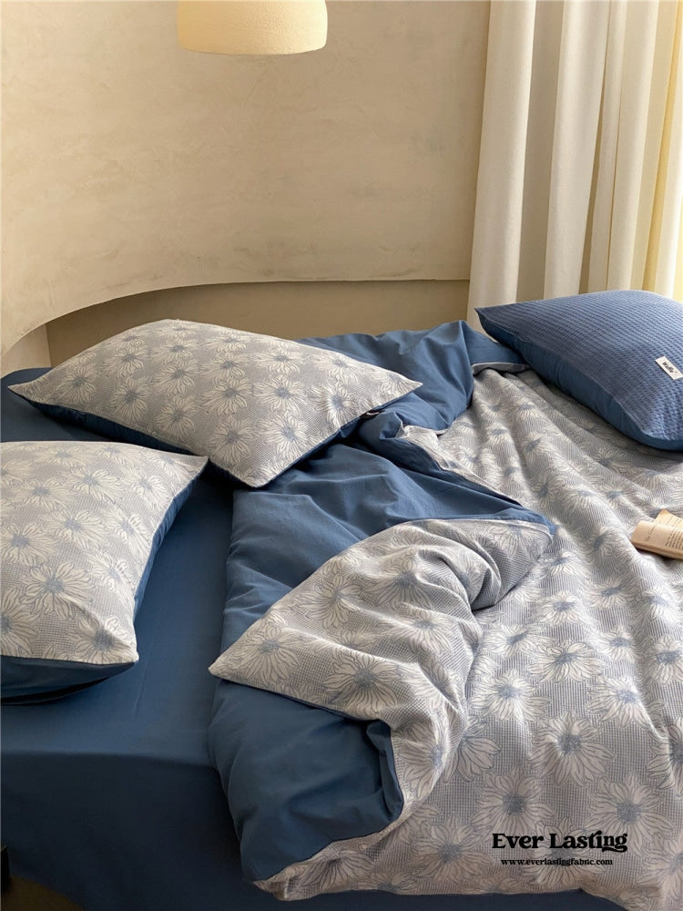 Daisy Waffle Bedding Set / Blue