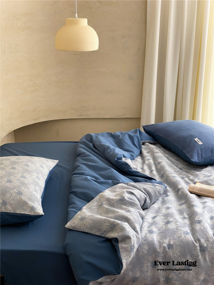 Daisy Waffle Bedding Set / Blue