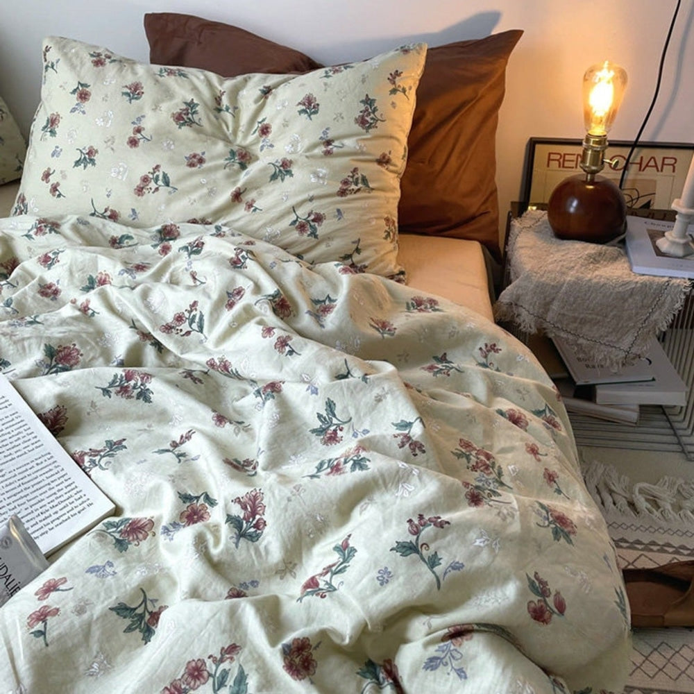 Vintage Inspired Floral Bedding Set / Brown + Beige