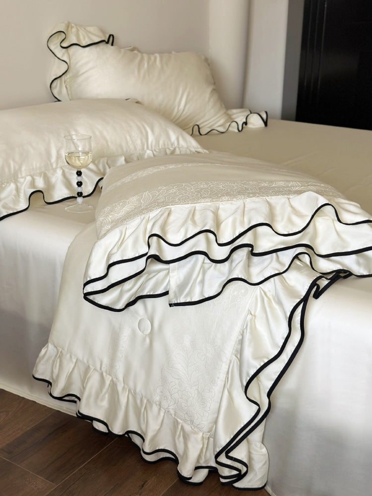 Silky Ruffle Blanket Comforter Set / White