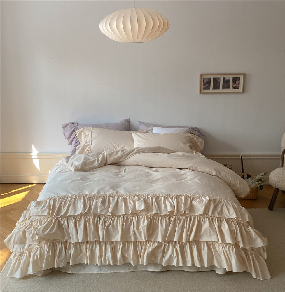 Layered Ruffle Bedding Set / White