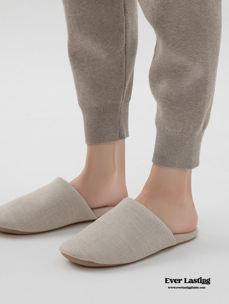 Modern House Slipper / White